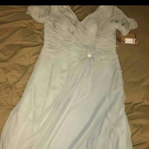 Silver/gray dress flower applique