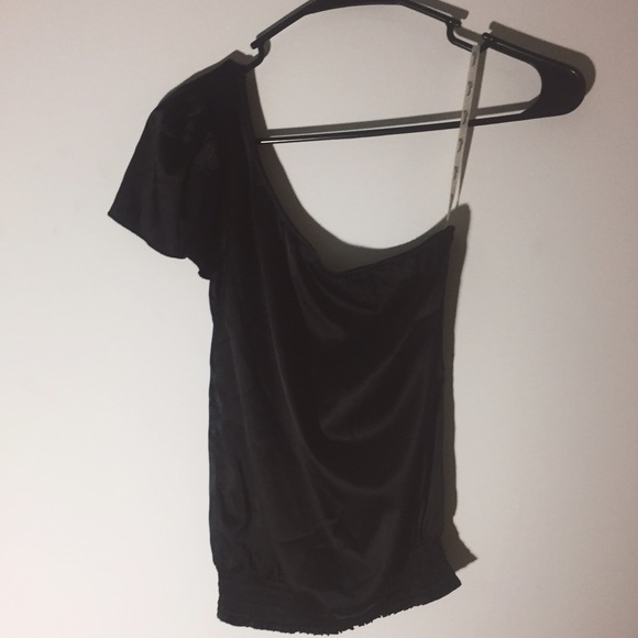 Black silk off-shoulder top - Picture 2 of 2