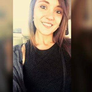 Meet your Posher, Kayla