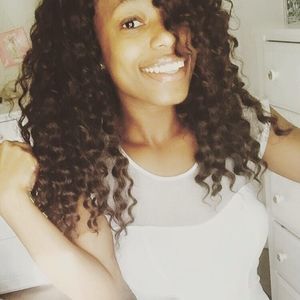 Meet your Posher, Charlesea