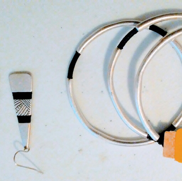 Bracelet & earring set - Picture 1 of 1