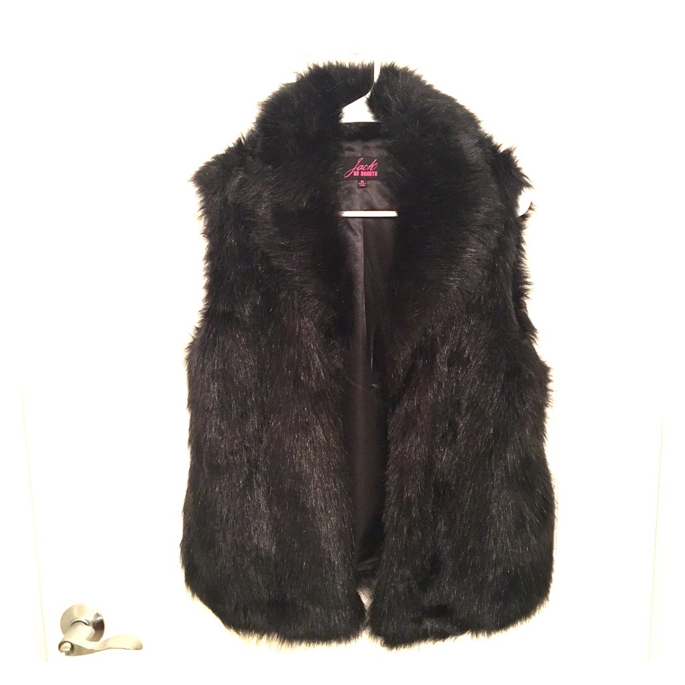 JACK Faux Fur Vest! 🕶