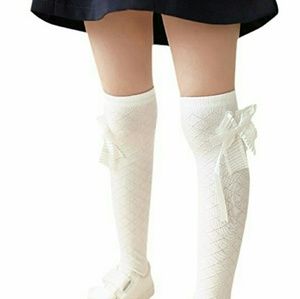 Delicate bow knee-high socks
