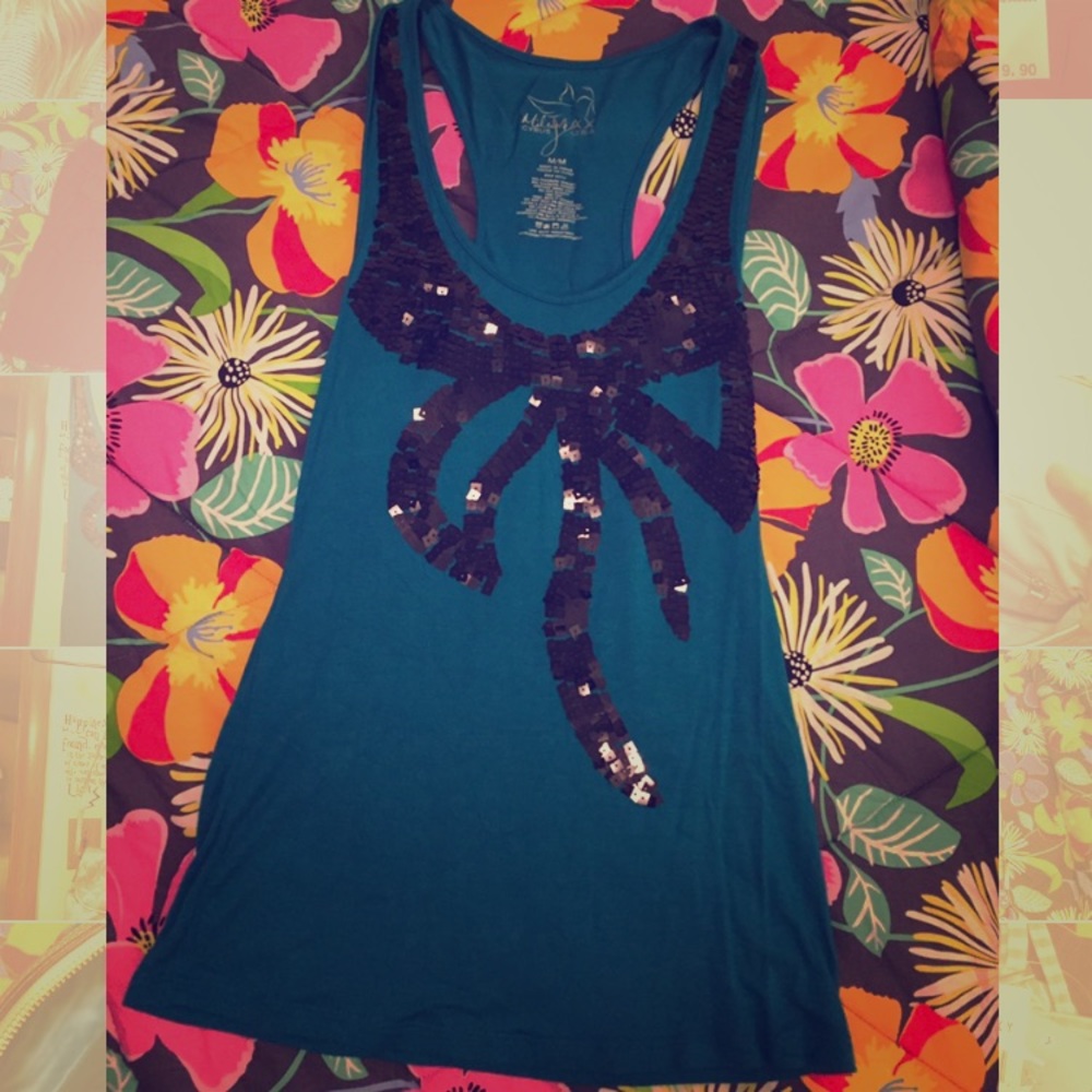 Sparkle-bow tank top