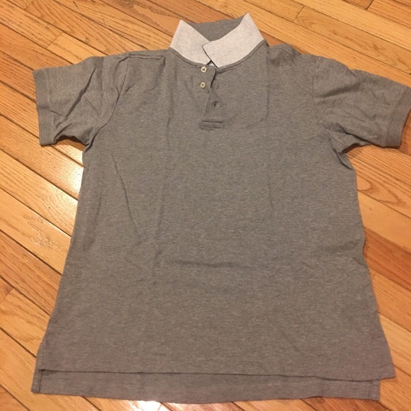 BLACK Saks Fifth Avenue T-Shirt - Picture 1 of 3