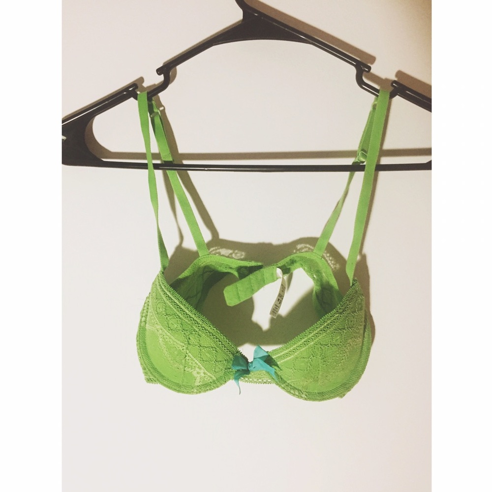 Lace bra (never worn)
