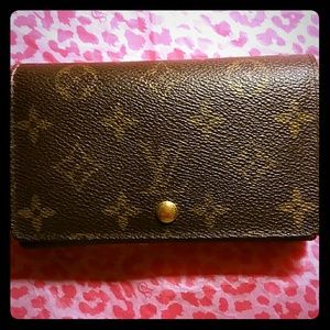Louis Vuitton Monogram wallet