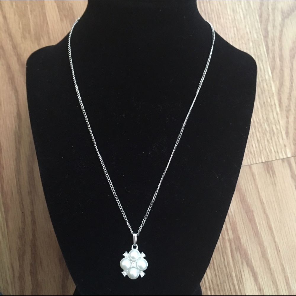VTG Sarah Coventry Pearl Necklace