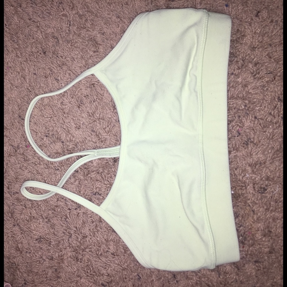 Lululemon Flow Y bra size 4!