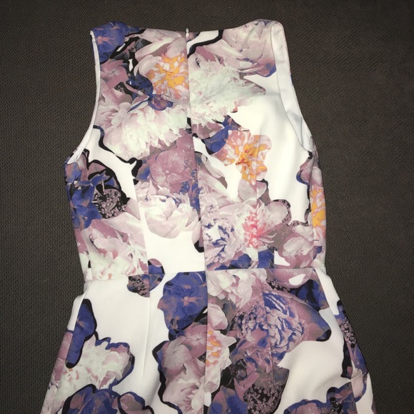 Finders Keepers Dress - Picture 6 of 6