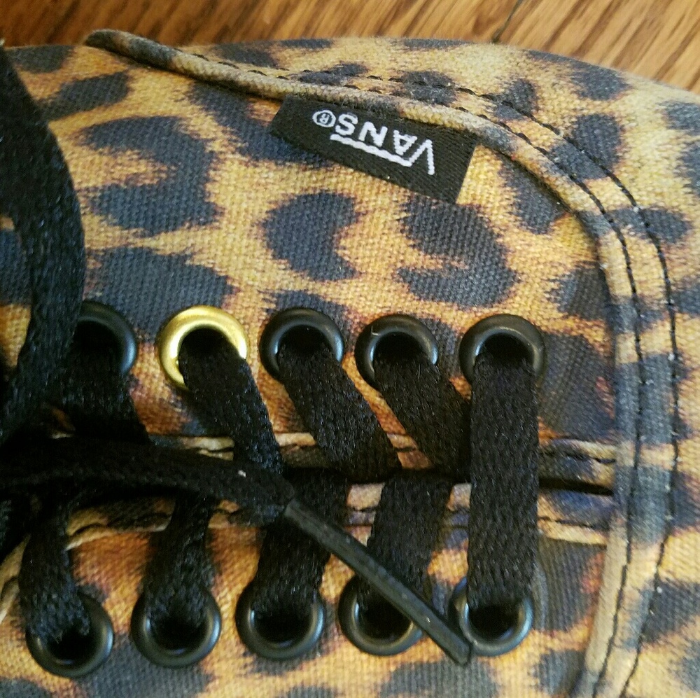 Cheetah/Leopard print women's VANS sz6.5