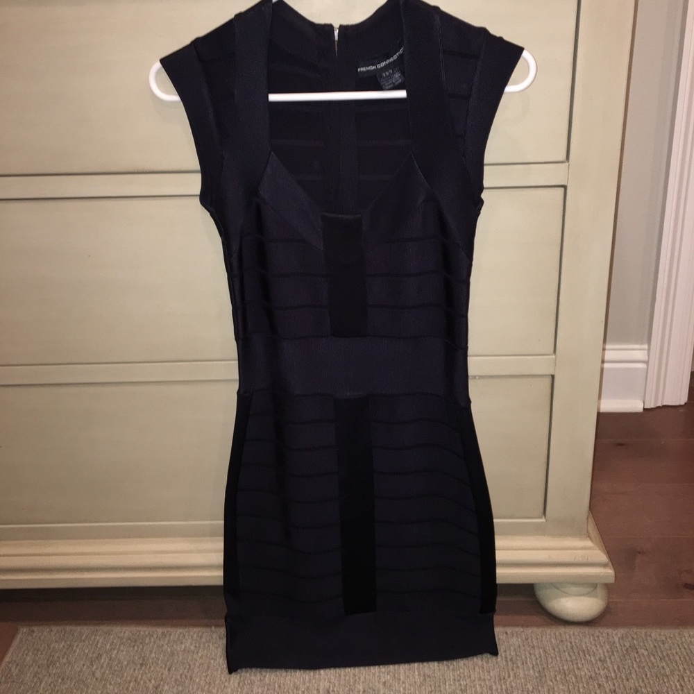 French Connection bandage style size 0 navy blue