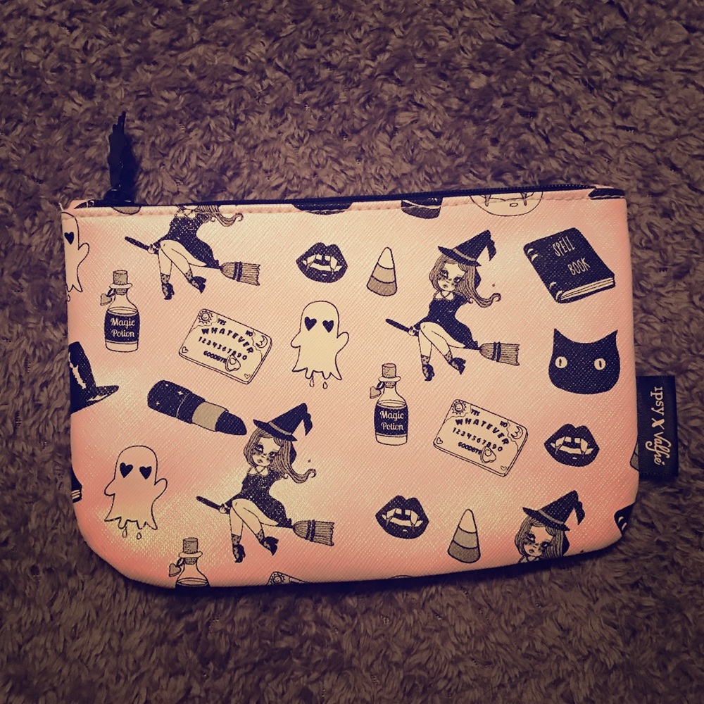 Makeup bag
