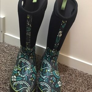 Women's Bogs rain boots