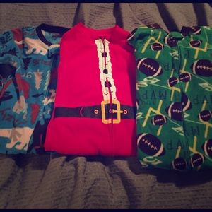 Bundle: boys fleece footed pj's.