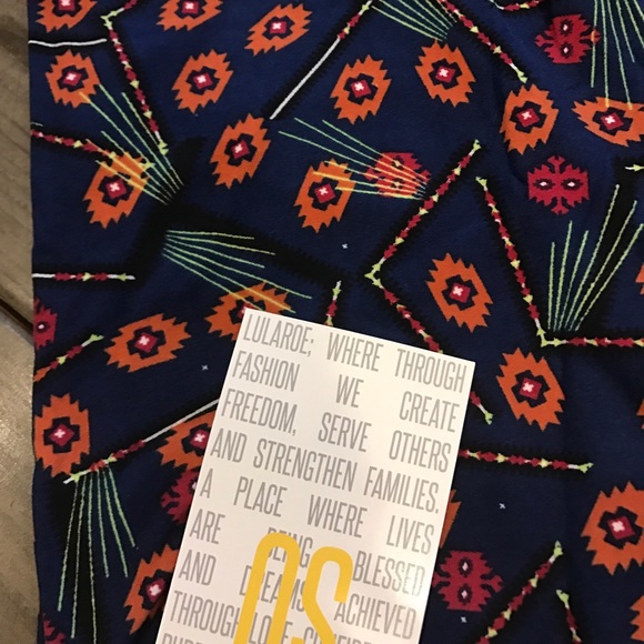 NEW OS navy flower LuLaRoe leggings! - Picture 3 of 4