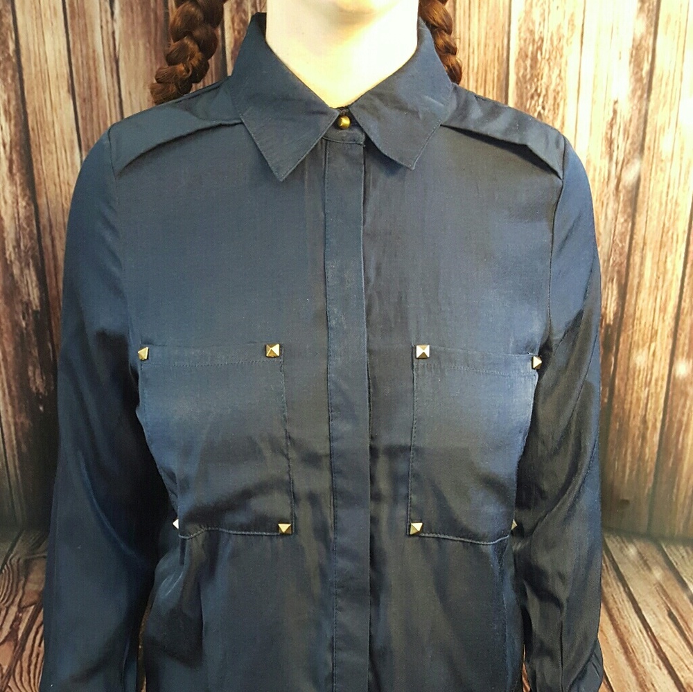 Navy blue studded long sleeve shirt with pull