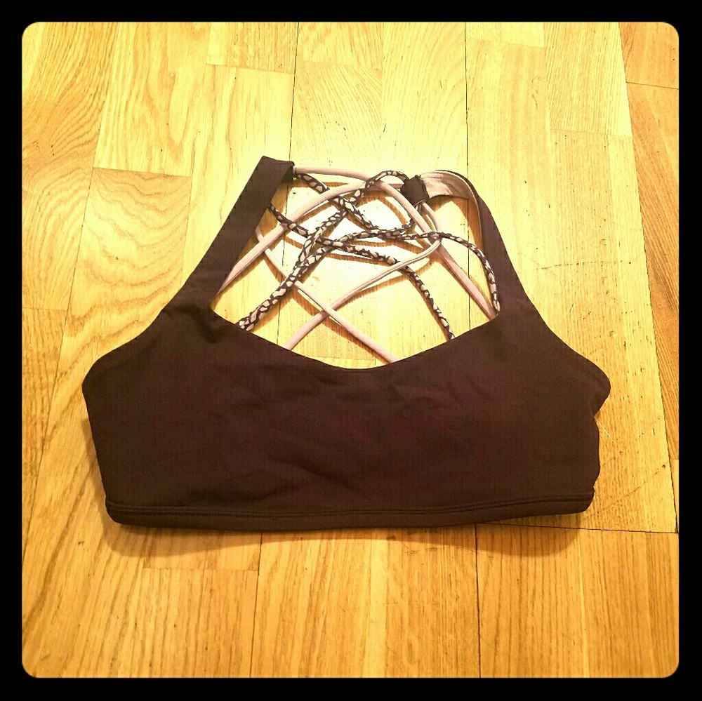 Lululemon sports bra size 6