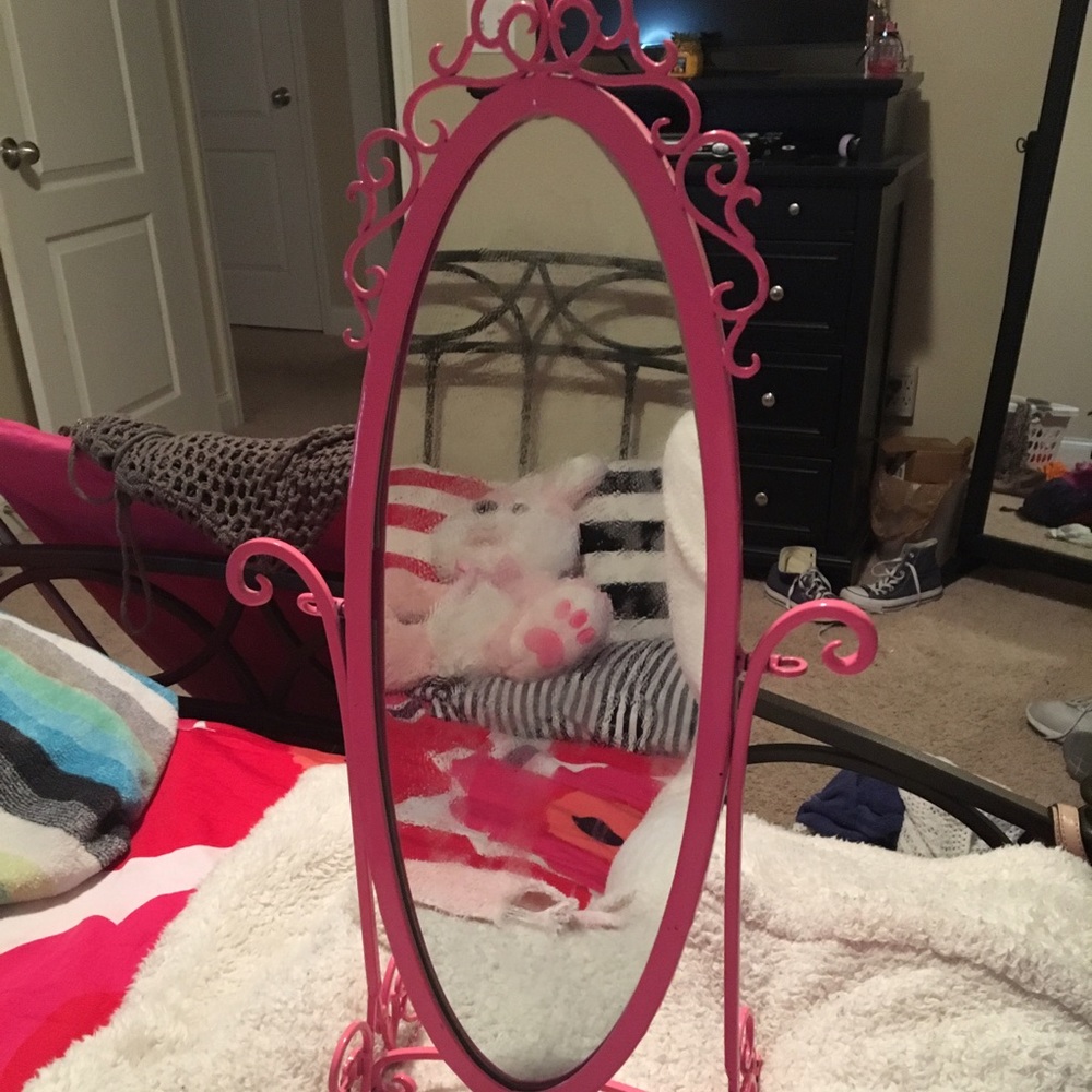 Pink mirror