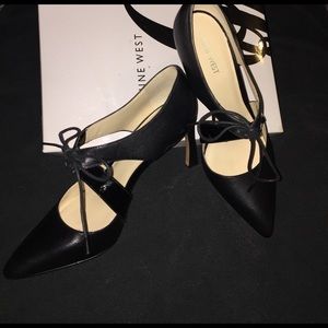 Very cute 3.5" Nine West ~ Worn once very gently