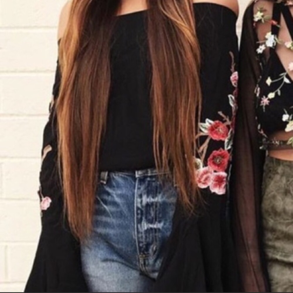 LF off the shoulder rose shirt 🌹
