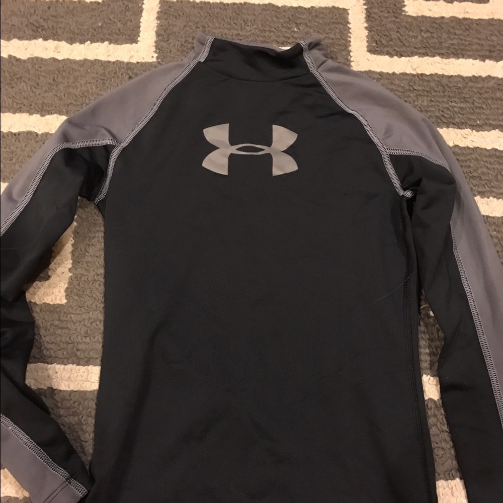 Boys under armor long sleeve.