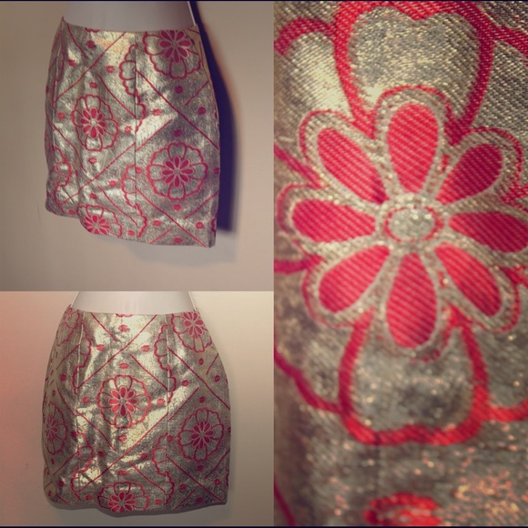 Vintage Dresses & Skirts - 🎈SALE🎈TRUE VINTAGE Gold Mini Skirt