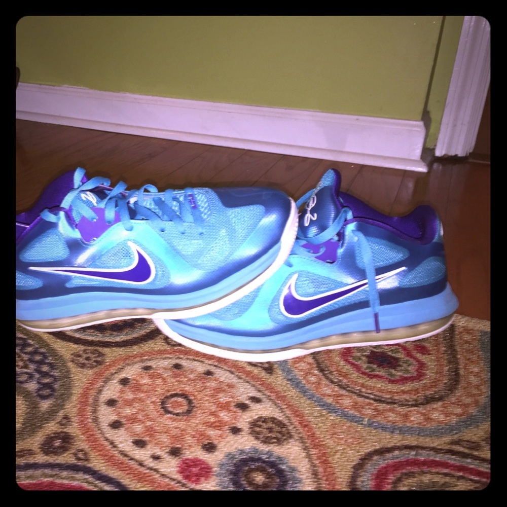 Nike lebrons