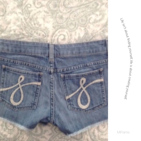 Pre Loved Juicy Couture Shorts W/A LOT of ❤️ left! - Picture 1 of 4