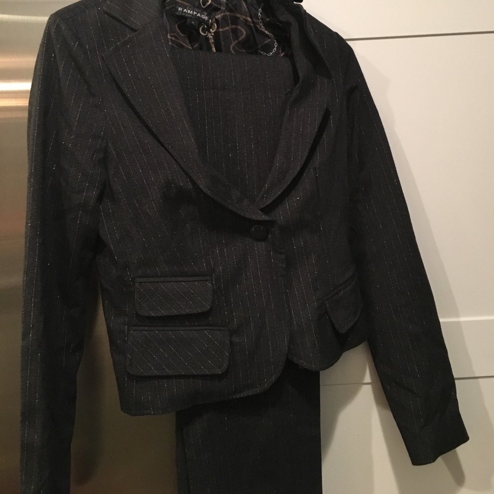 Grey pantsuit