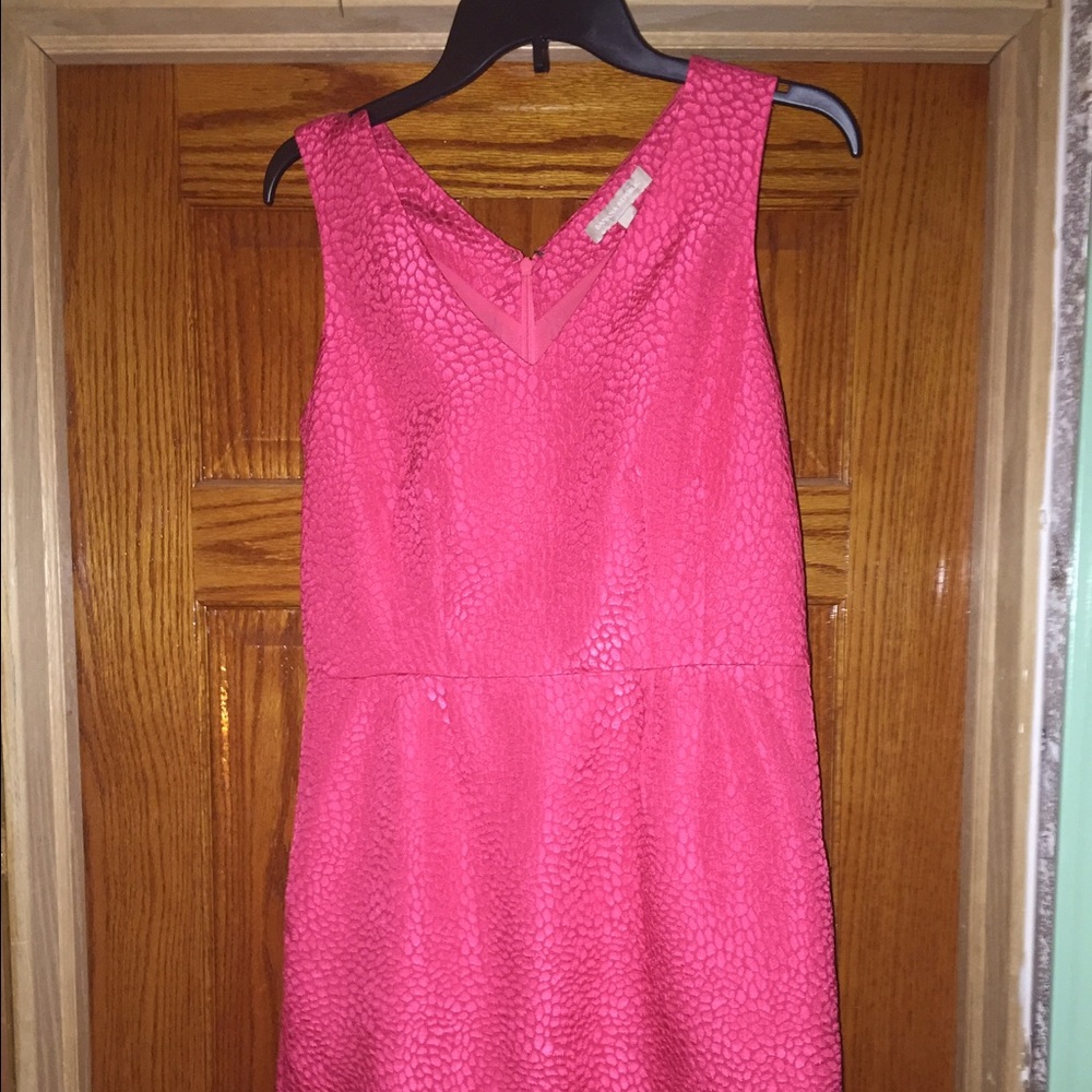 Patterned pink dress