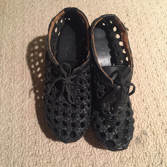 Spring/Summer Wooden Platform Leather Wedge-Sandal - Picture 2 of 5