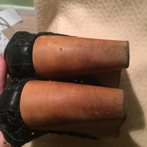 Spring/Summer Wooden Platform Leather Wedge-Sandal - Picture 5 of 5