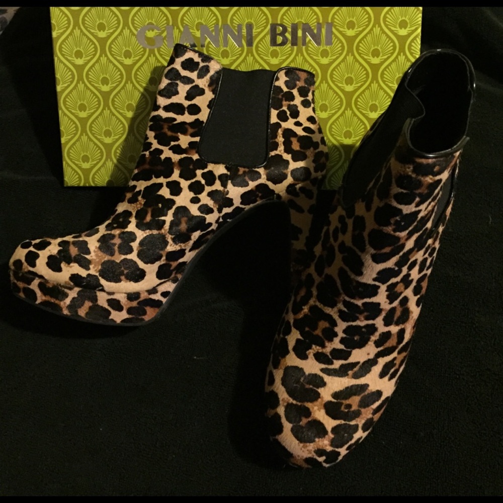 Gianni Bini Leopard Print Calf Hair 5" Booties