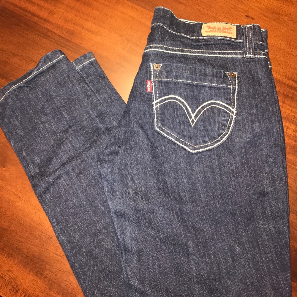 Levi's 524 too super low