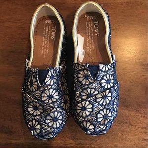 Toms Shoes 13.5Y