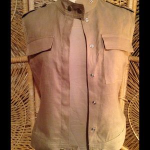 Earl Rosenberg Line Sleeveless Crop Shirt.