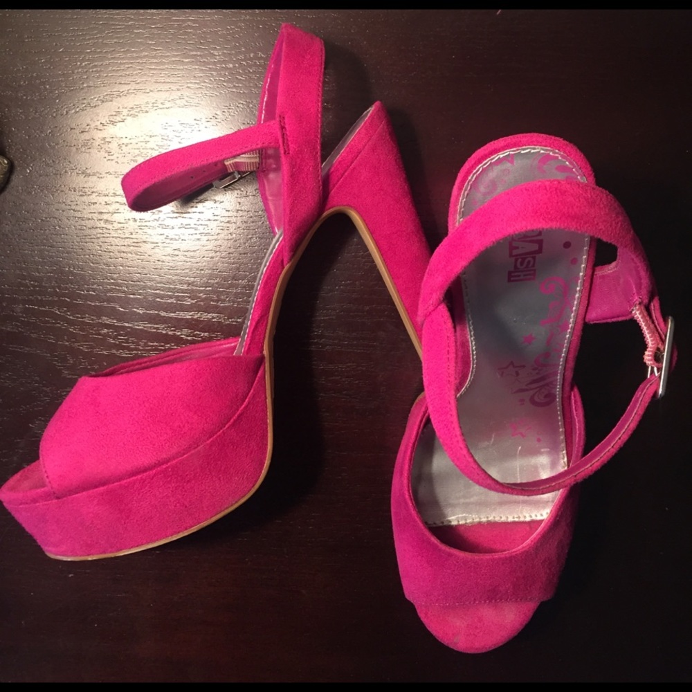FUCHSIA PINK ANKLE STRAP HEELS💥