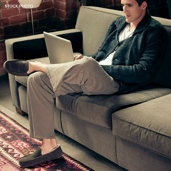 UGG Other - *UGG* Ascot Men's Slippers in Charcoal Suede