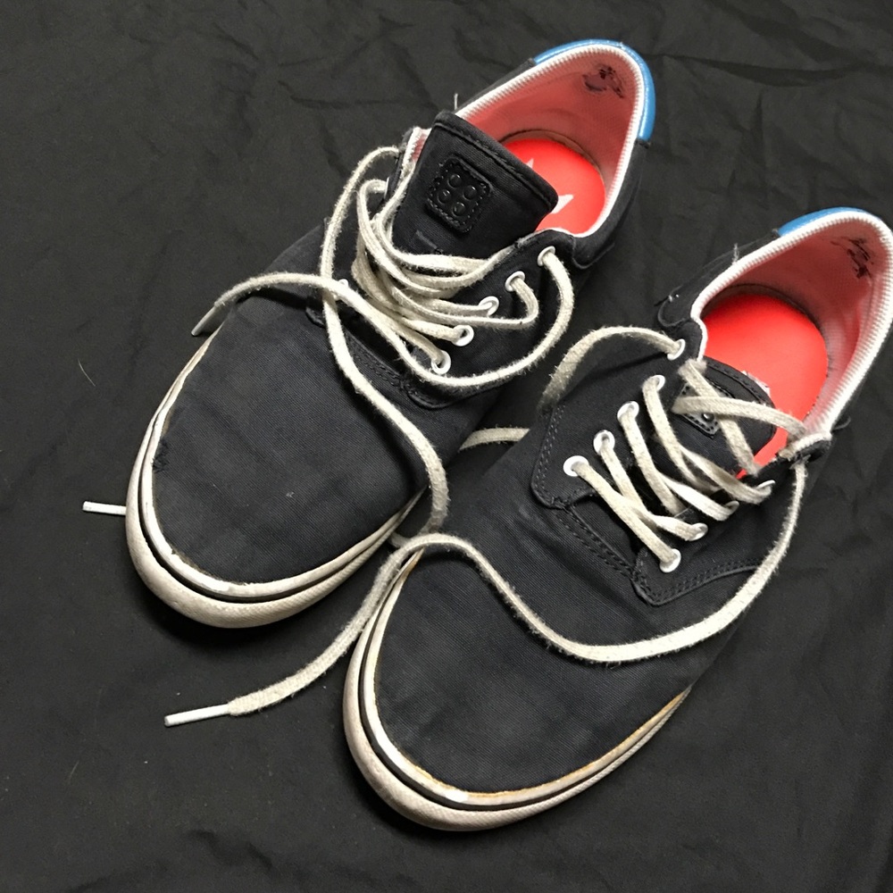 Vans like Men's Gravis Canvas Shoe