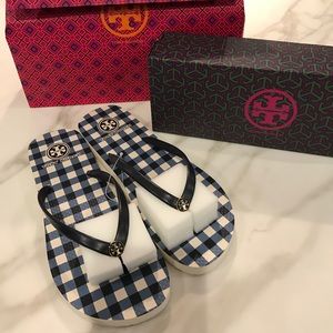 Authentic Tory Burch women's flip flops. Size 9.