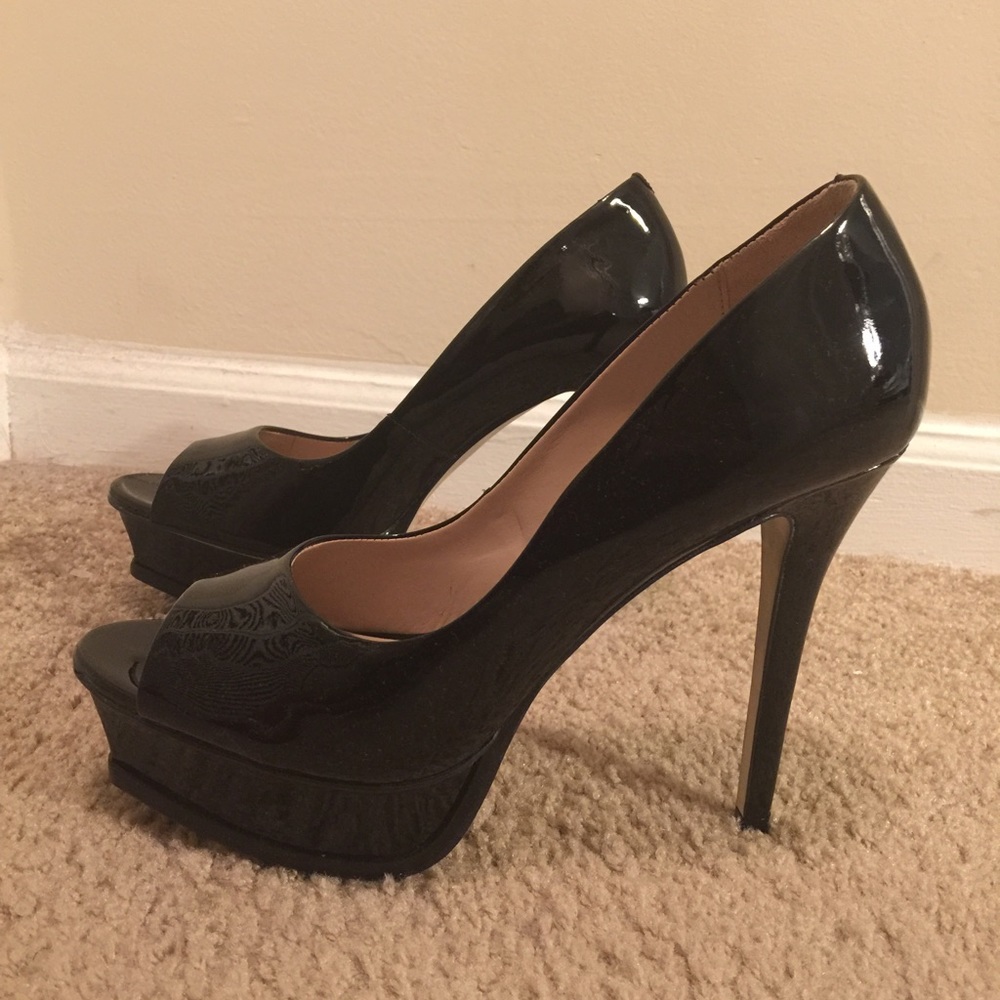 Brand New patent leather black Steve Madden pump