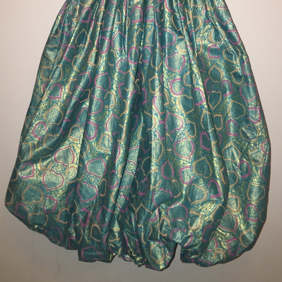 Olori Limited Dress - Picture 2 of 3