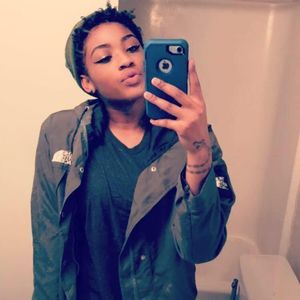 Meet your Posher, Desiree