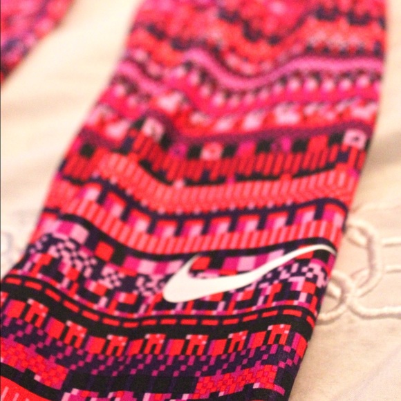 NWT Nike Pro Training Tights (S) - Picture 3 of 5