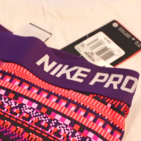 NWT Nike Pro Training Tights (S) - Picture 5 of 5