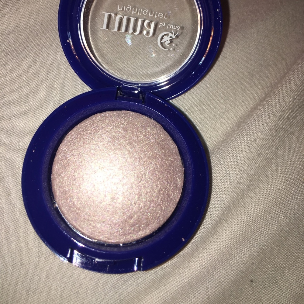 Luna Highlighter in "calypso"