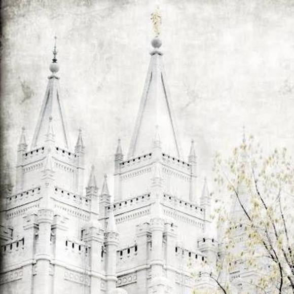 Meet your Posher, Andrea - Picture 2 of 2