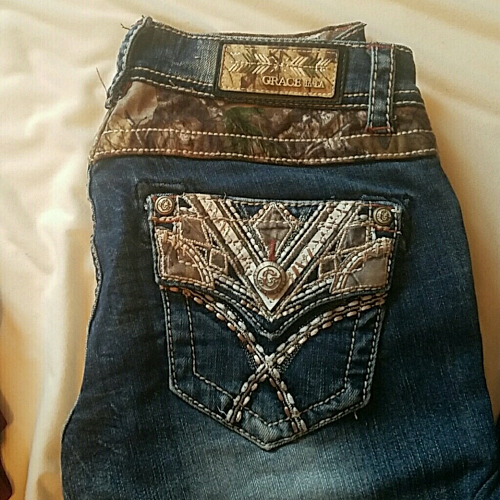 Grace in La boot cut jeans