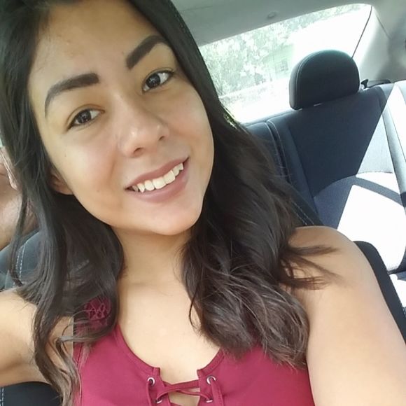 Meet your Posher, Lupe - Picture 1 of 1